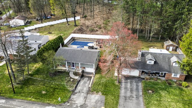 3 Woodside Court, North Greenbush, NY 12198