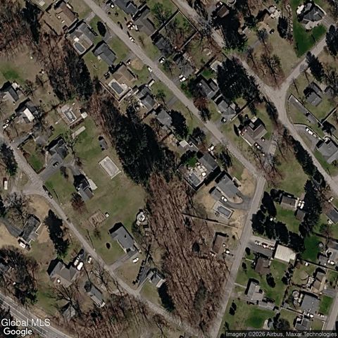 3 Woodside Court, North Greenbush, NY 12198