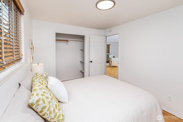 13734 Stone Avenue N, Seattle, WA 98133