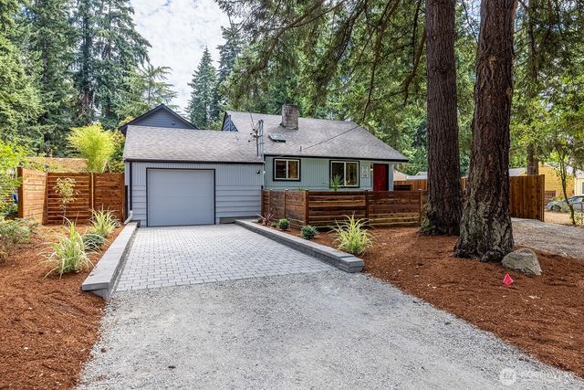 13734 Stone Avenue N, Seattle, WA 98133