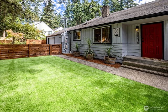 13734 Stone Avenue N, Seattle, WA 98133