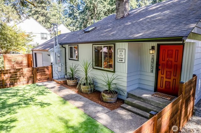 13734 Stone Avenue N, Seattle, WA 98133