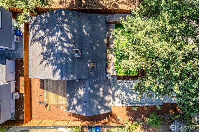 13734 Stone Avenue N, Seattle, WA 98133