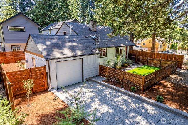 13734 Stone Avenue N, Seattle, WA 98133