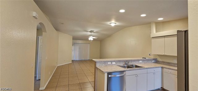 1628 SW Santa Barbara PL, Cape Coral, FL 33991