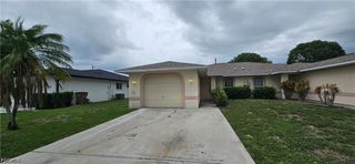 1628 SW Santa Barbara PL, Cape Coral, FL 33991