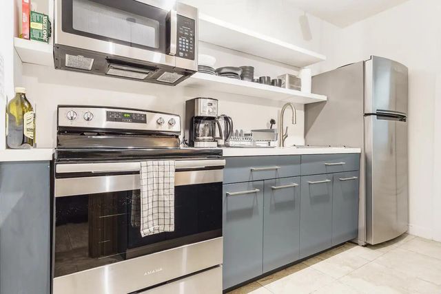 2404 NE Ne 33rd Ave Avenue 4, Fort Lauderdale, FL 33305