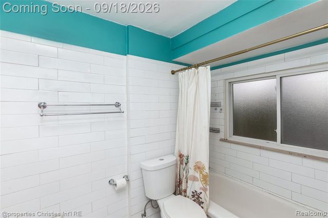 800 Jewell Street, Ferndale, MI 48220