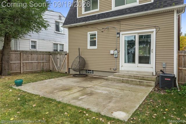 800 Jewell Street, Ferndale, MI 48220