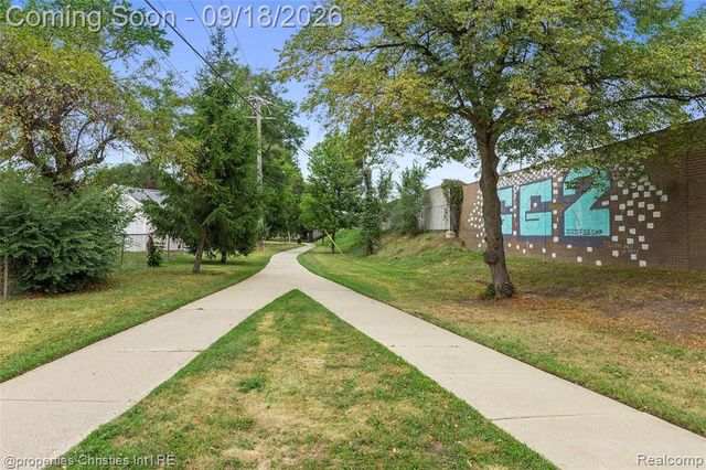 800 Jewell Street, Ferndale, MI 48220