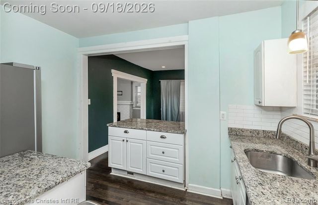 800 Jewell Street, Ferndale, MI 48220