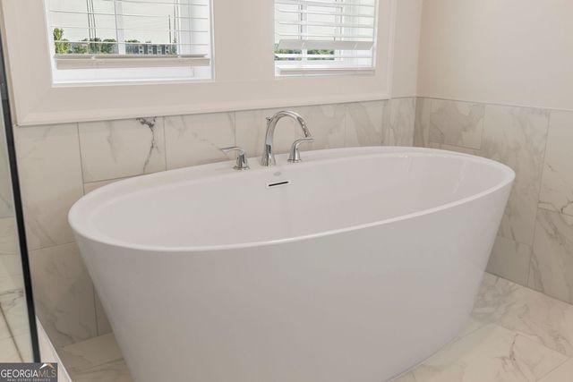 416 Upper East Avenue, Savannah, GA 31401