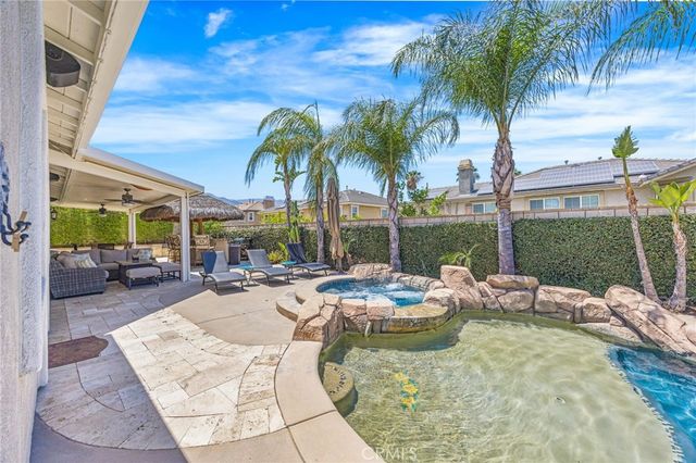2360 Jean Marie, Corona, CA 92882