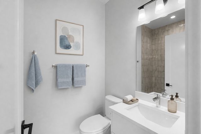 904 W Dakin Street 401, Chicago, IL 60613