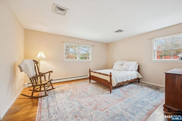 15 Beech Drive, Morris Plains Borough, NJ 07950