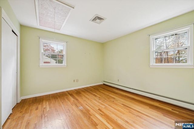 15 Beech Drive, Morris Plains Borough, NJ 07950