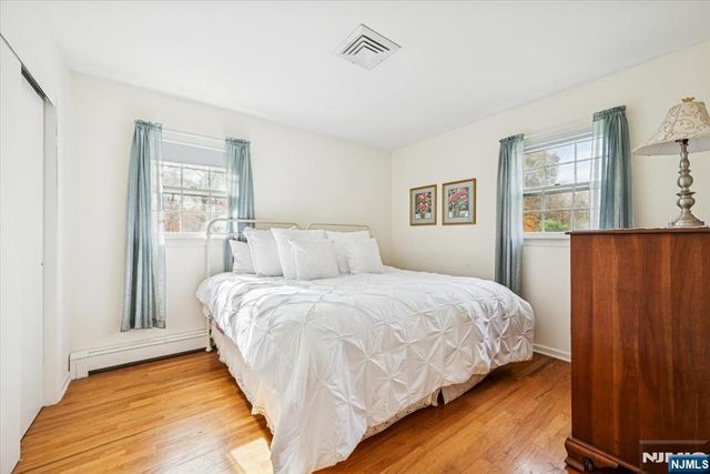 15 Beech Drive, Morris Plains Borough, NJ 07950