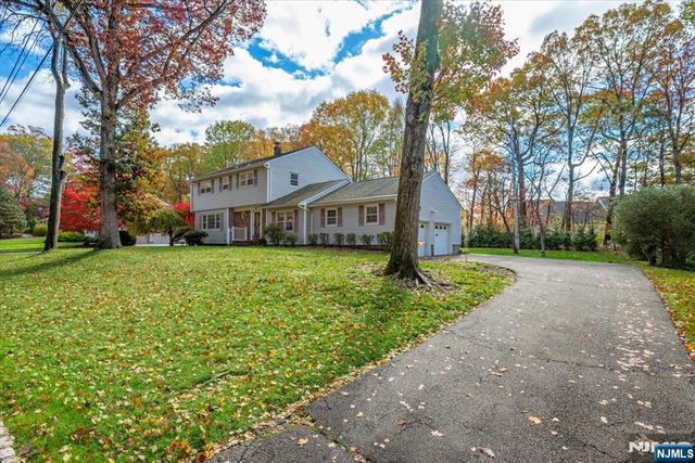 15 Beech Drive, Morris Plains Borough, NJ 07950