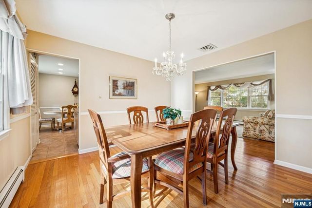 15 Beech Drive, Morris Plains Borough, NJ 07950