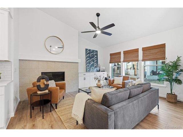 8283 S Queen St, Littleton, CO 80127