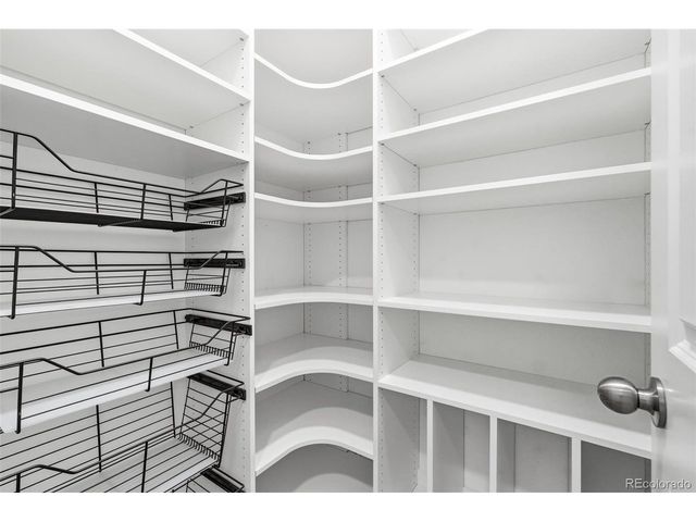 8283 S Queen St, Littleton, CO 80127