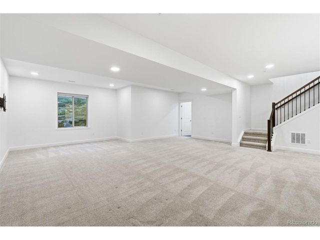 8283 S Queen St, Littleton, CO 80127