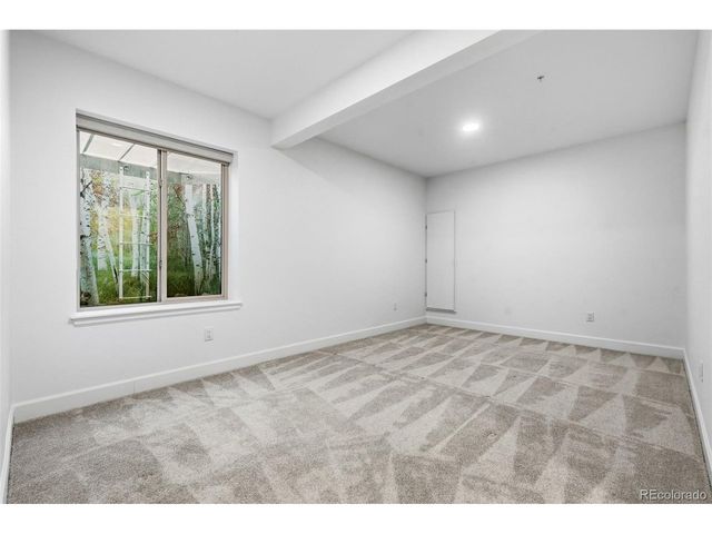 8283 S Queen St, Littleton, CO 80127