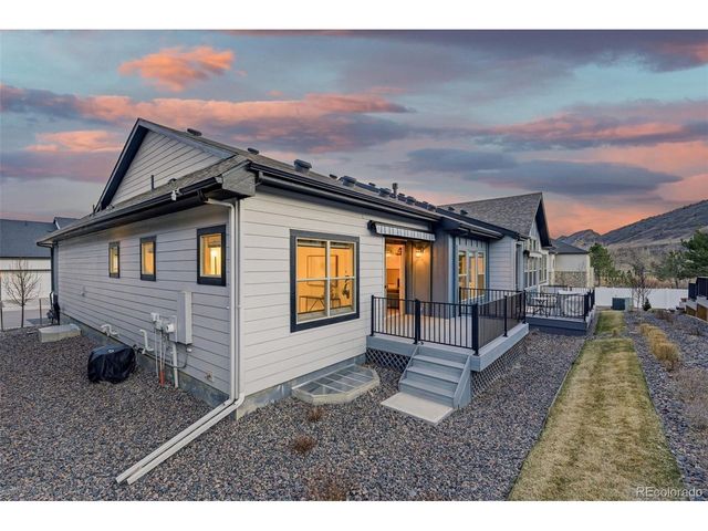 8283 S Queen St, Littleton, CO 80127