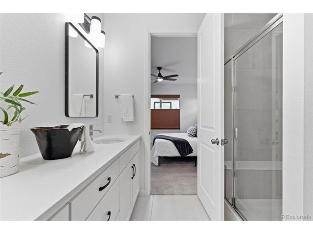 8283 S Queen St, Littleton, CO 80127