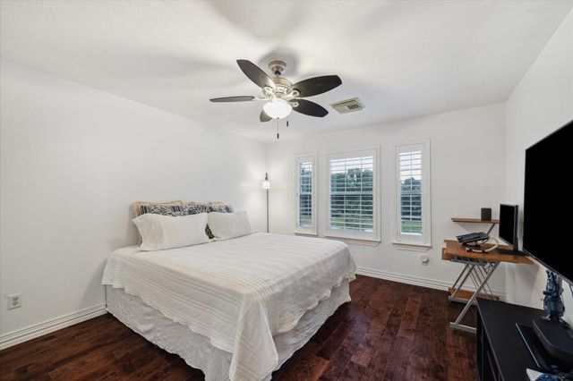 14610 Majestic Oaks, Magnolia, TX 77354