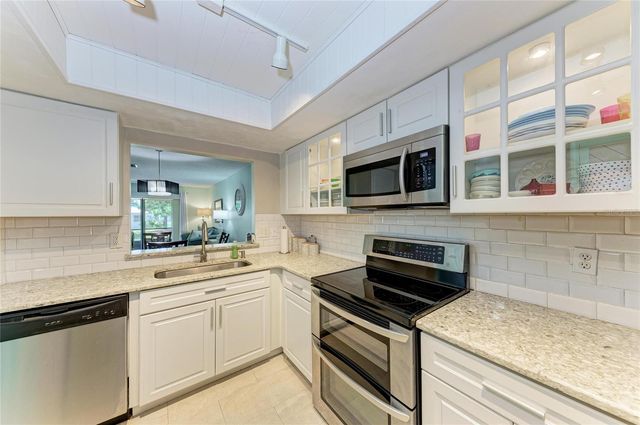4412 SPICEWOOD DRIVE E, Bradenton, FL 34208