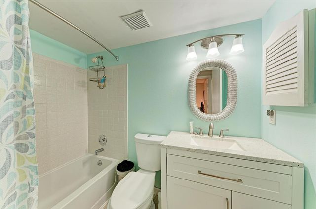 4412 SPICEWOOD DRIVE E, Bradenton, FL 34208