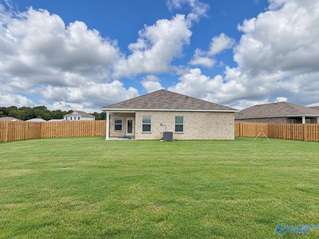 105 Meadow Path Drive, Meridianville, AL 35759