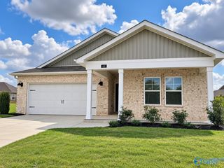 105 Meadow Path Drive, Meridianville, AL 35759
