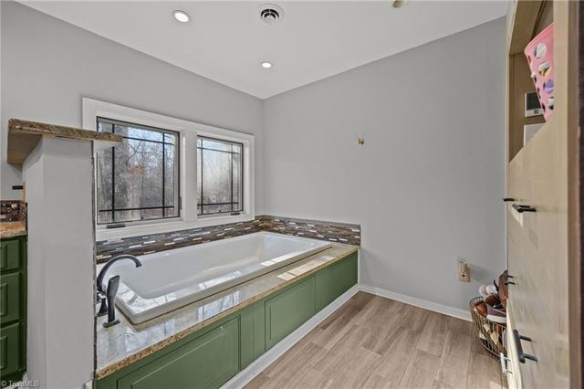 301 Beck Forest Lane, Thomasville, NC 27360