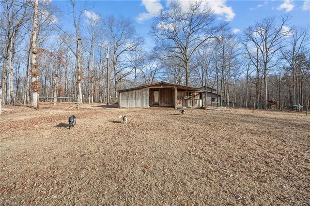 301 Beck Forest Lane, Thomasville, NC 27360