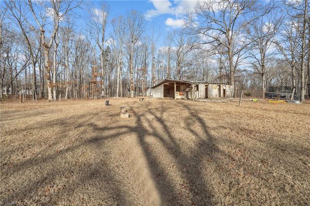 301 Beck Forest Lane, Thomasville, NC 27360