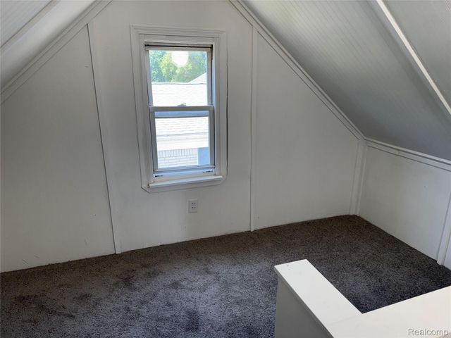 12415 Vernon Avenue, Warren, MI 48089