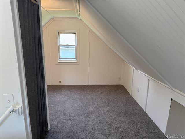 12415 Vernon Avenue, Warren, MI 48089