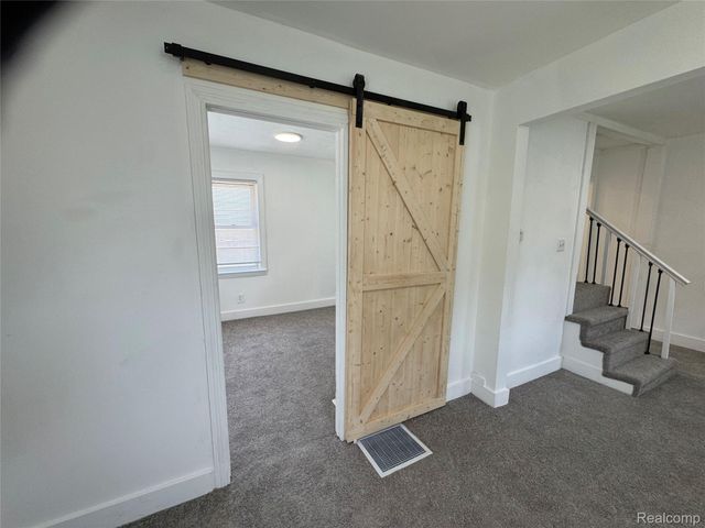 12415 Vernon Avenue, Warren, MI 48089