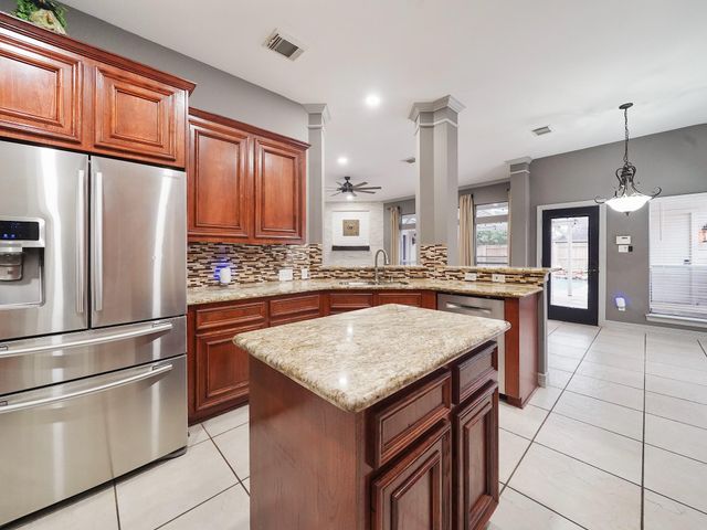 3906 Figure Four Lake Lane, Richmond, TX 77406