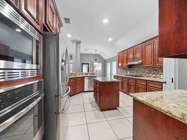 3906 Figure Four Lake Lane, Richmond, TX 77406