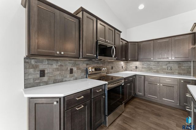5413 E 64th St, Sioux Falls, SD 57108