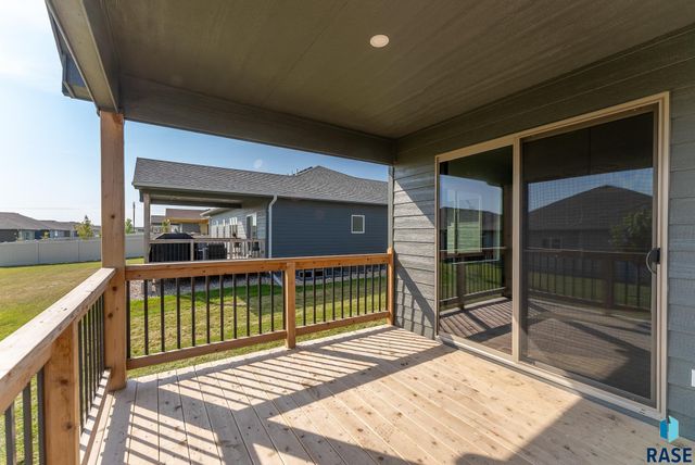 5413 E 64th St, Sioux Falls, SD 57108