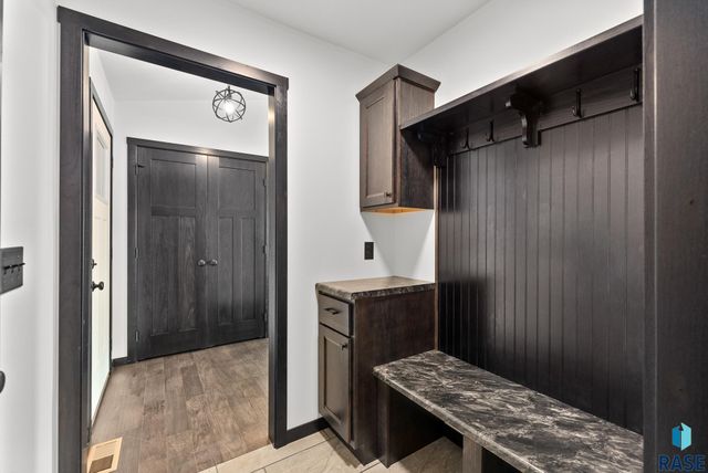 5413 E 64th St, Sioux Falls, SD 57108
