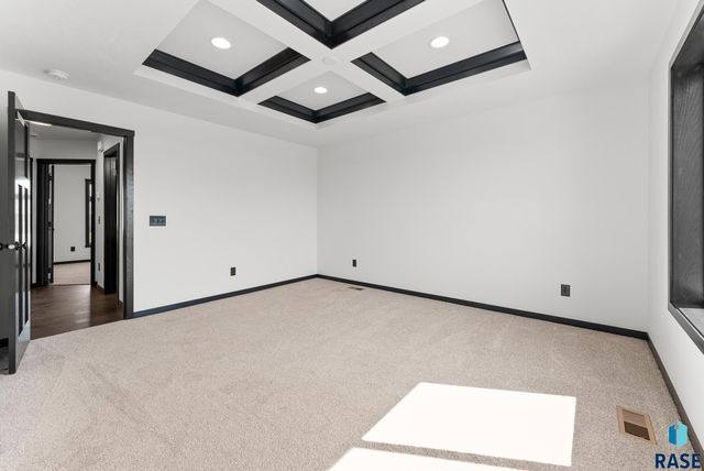 5413 E 64th St, Sioux Falls, SD 57108
