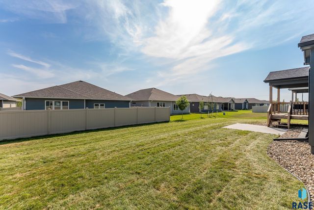 5413 E 64th St, Sioux Falls, SD 57108