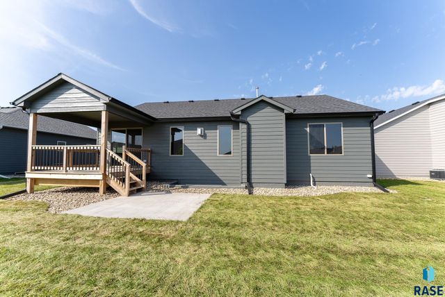 5413 E 64th St, Sioux Falls, SD 57108