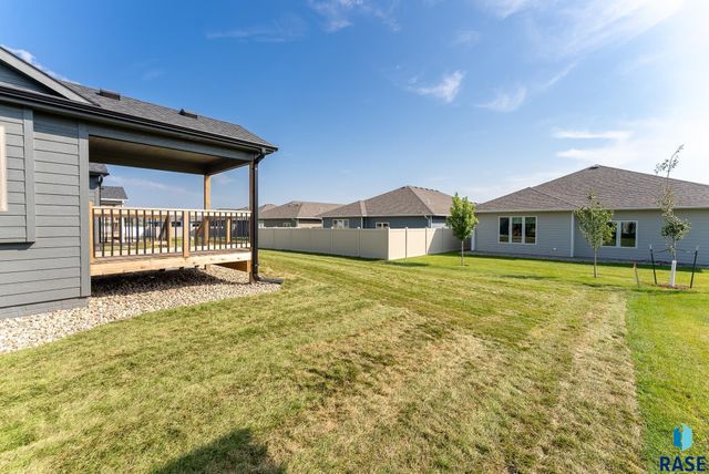 5413 E 64th St, Sioux Falls, SD 57108
