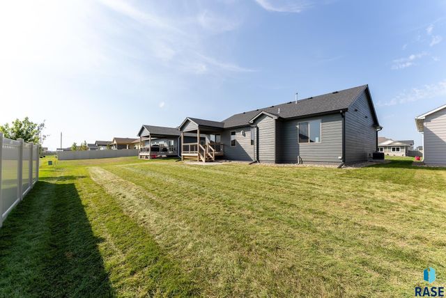 5413 E 64th St, Sioux Falls, SD 57108
